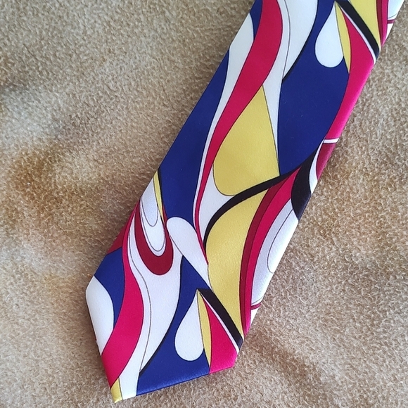 Abstract Retro Silk Tie - Picture 1 of 4